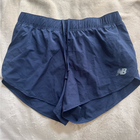 Athletic shorts - Picture 1 of 3